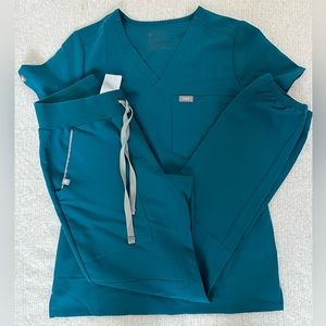 Pacific Blue Catarina One-Pocket Scrub Top XXS Venice Slim Jogger Scrub Pant XXS